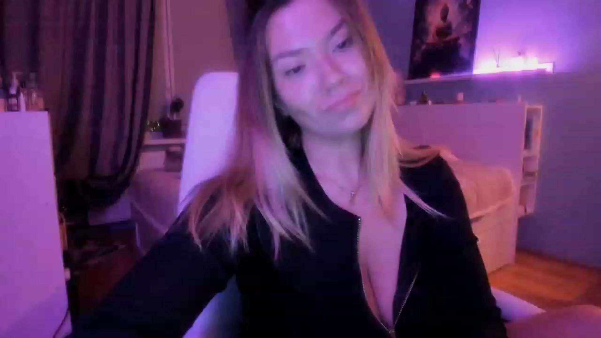 Gallery image thumbnail from NickyBlein's myfreecams stream on, 10/31/2023, 16:35 image 4 of 20