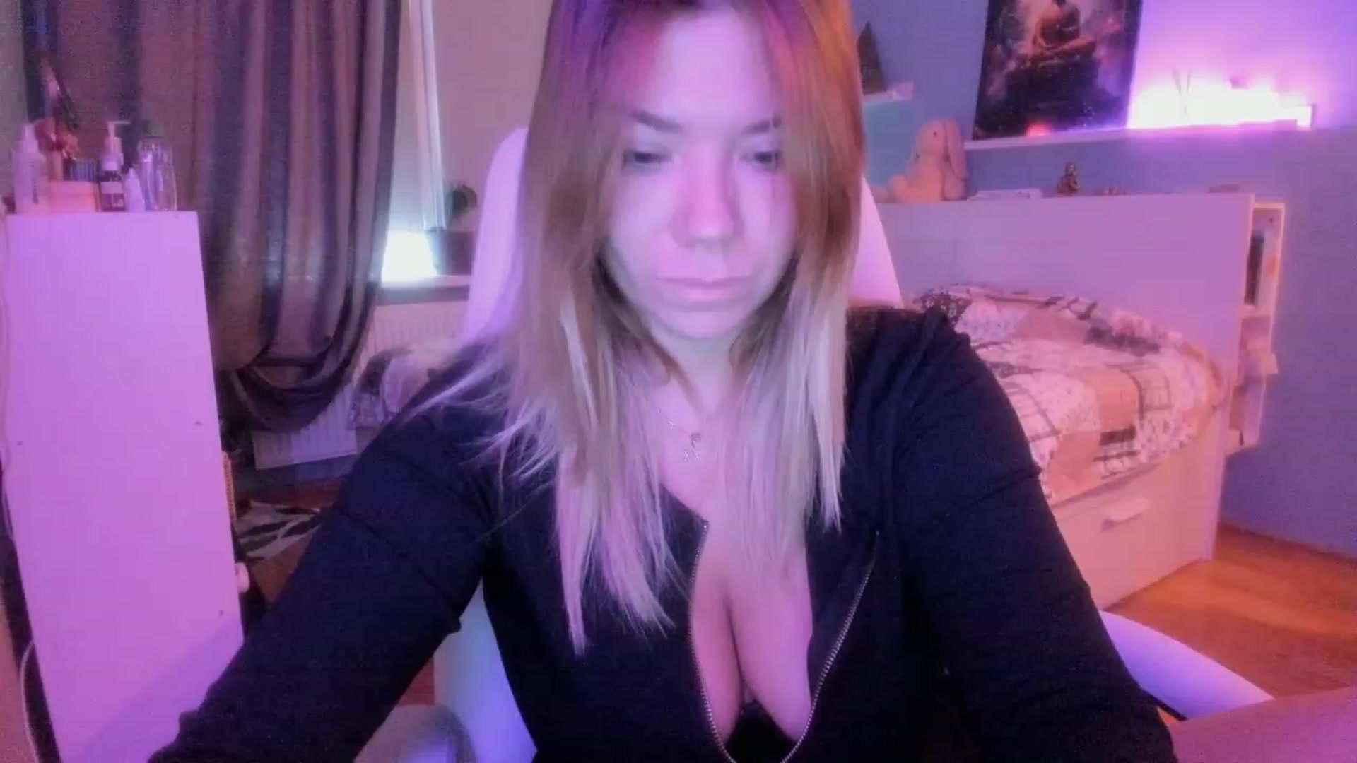 Gallery image thumbnail from NickyBlein's myfreecams stream on, 11/03/2023, 07:54 image 3 of 20