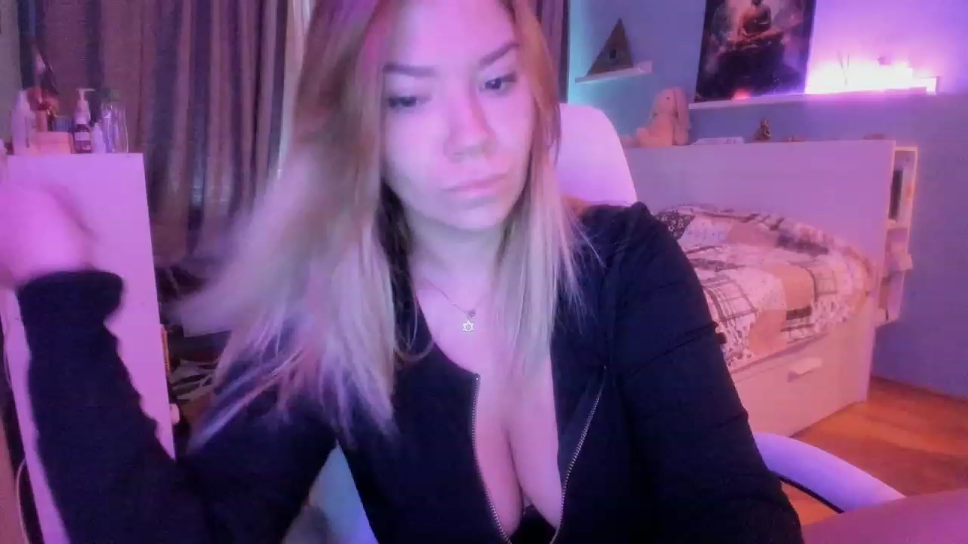 Gallery image thumbnail from NickyBlein's myfreecams stream on, 11/03/2023, 07:54 image 2 of 20