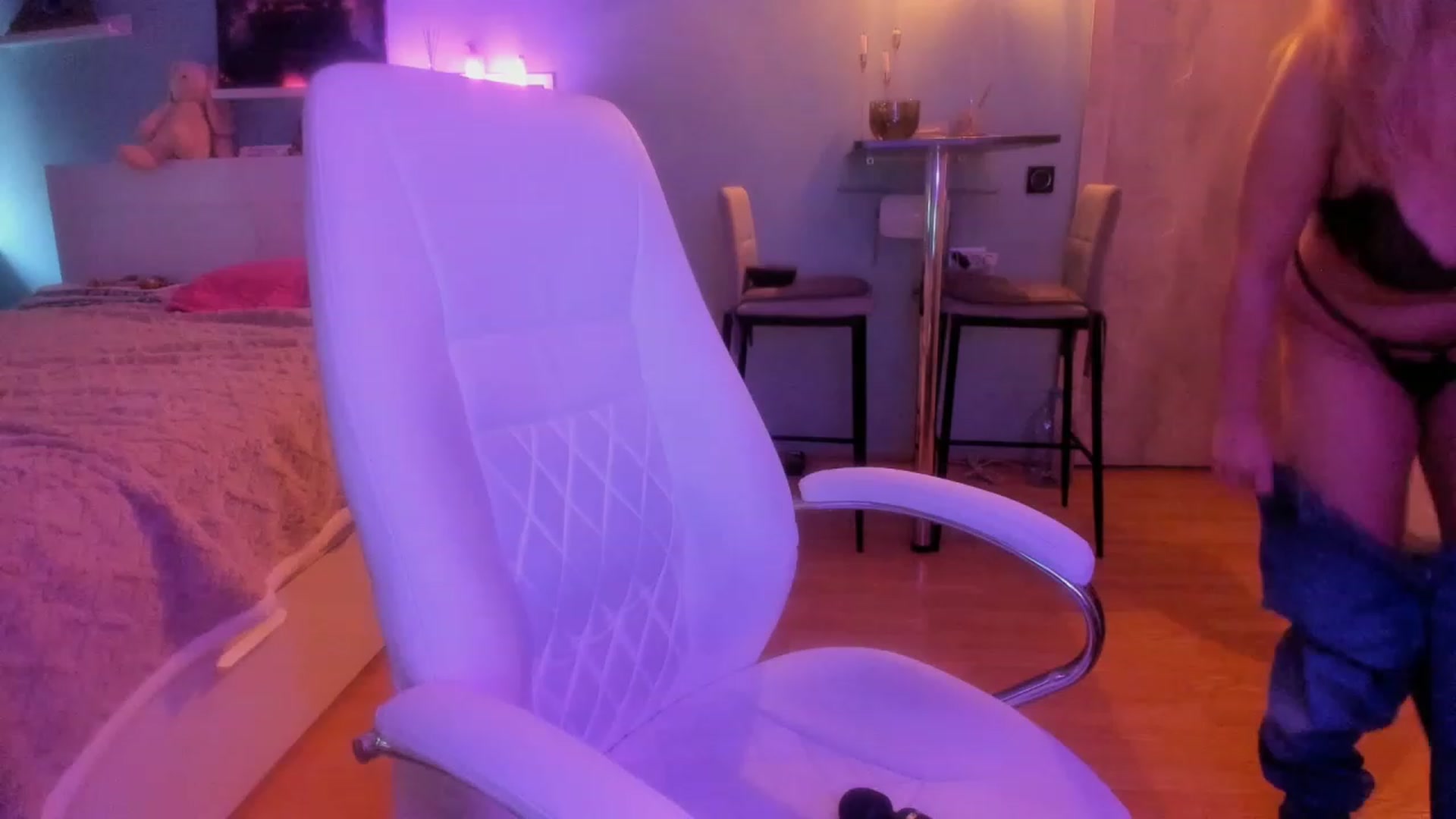 Gallery image thumbnail from NickyBlein's myfreecams stream on, 11/04/2023, 09:51 image 18 of 20