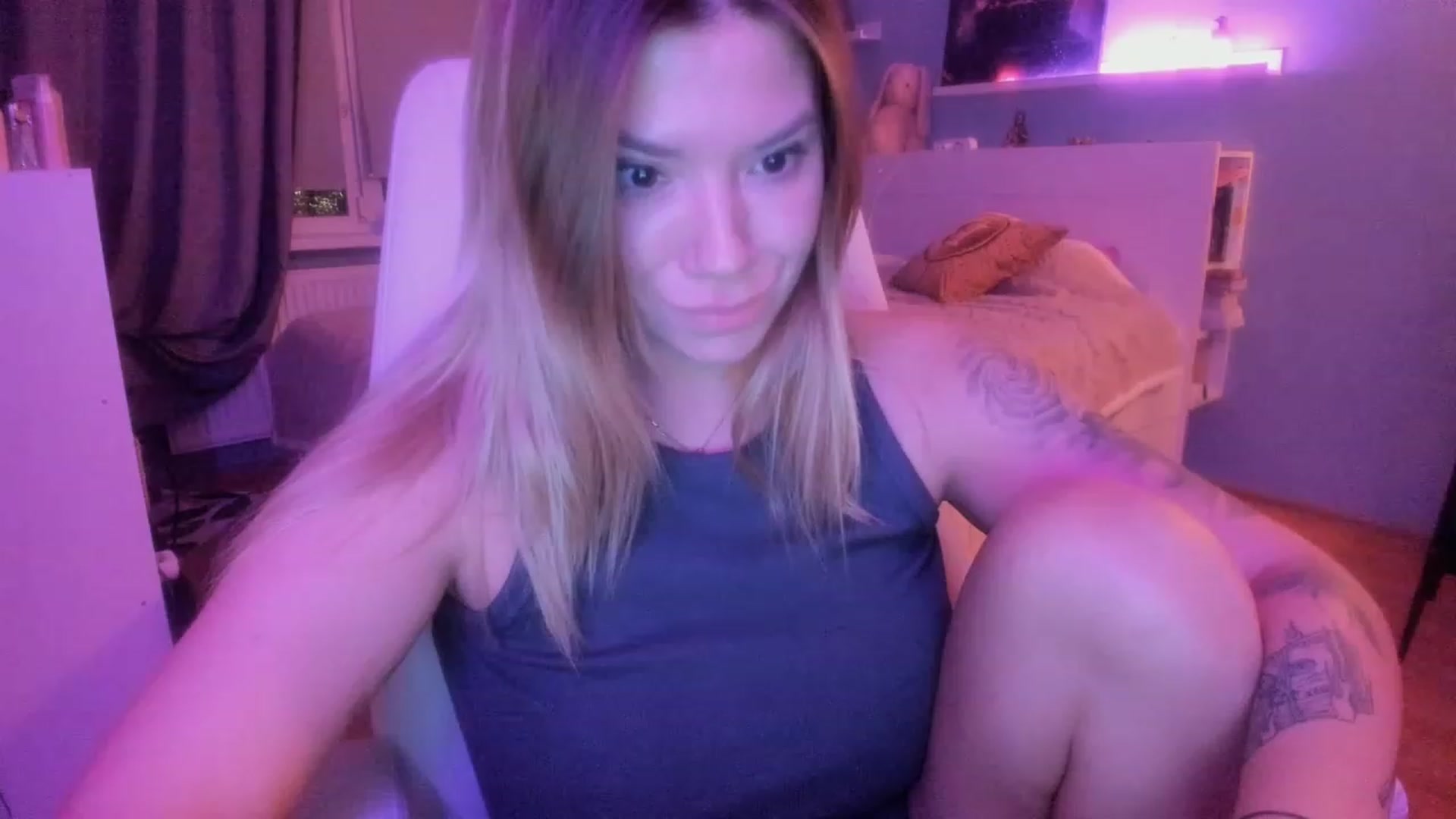 Gallery image thumbnail from NickyBlein's myfreecams stream on, 11/07/2023, 17:08 image 1 of 20