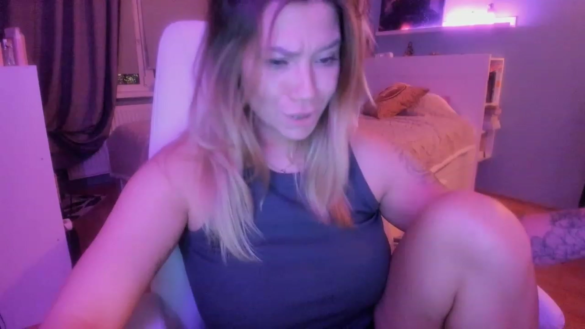 Gallery image thumbnail from NickyBlein's myfreecams stream on, 11/07/2023, 17:08 image 11 of 20