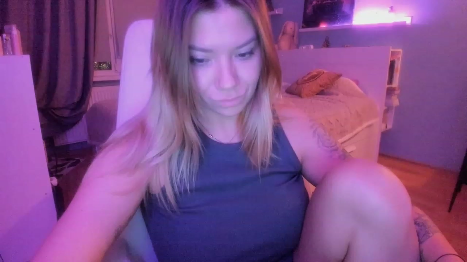 Gallery image thumbnail from NickyBlein's myfreecams stream on, 11/07/2023, 17:08 image 3 of 20
