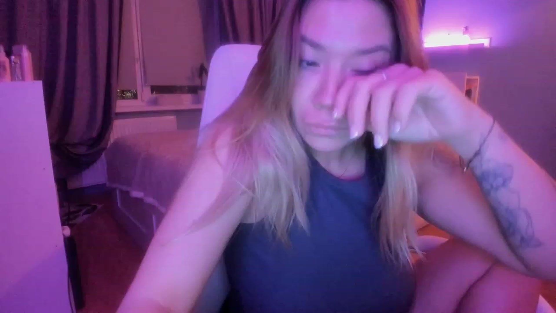 Gallery image thumbnail from NickyBlein's myfreecams stream on, 11/07/2023, 17:26 image 12 of 20