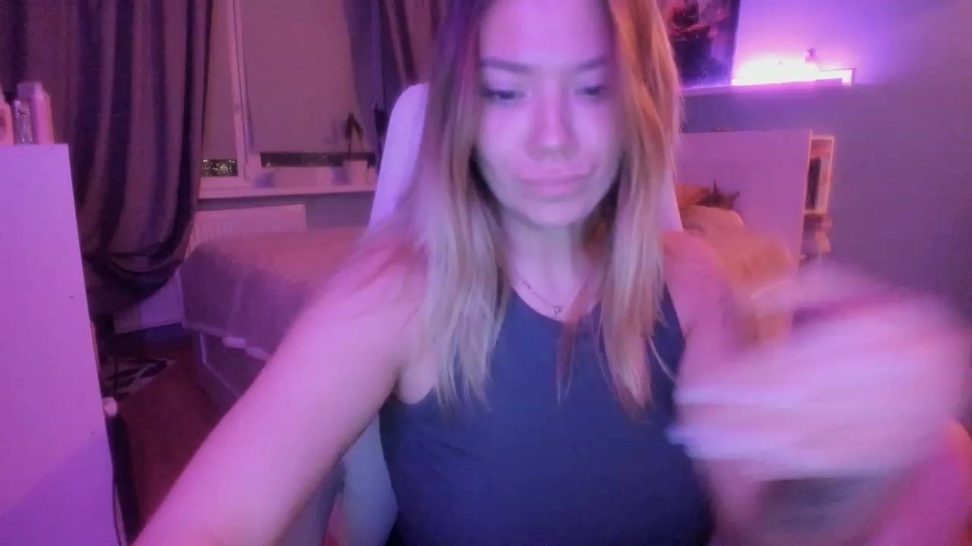 Gallery image thumbnail from NickyBlein's myfreecams stream on, 11/07/2023, 17:26 image 17 of 20