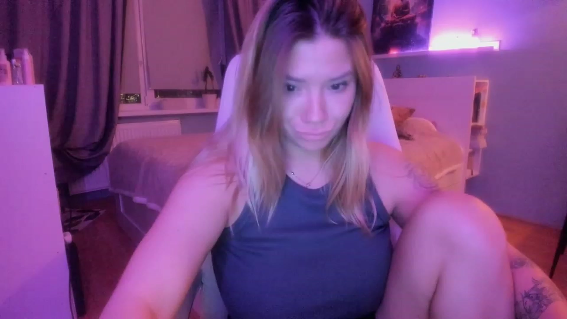 Gallery image thumbnail from NickyBlein's myfreecams stream on, 11/07/2023, 17:40 image 8 of 20