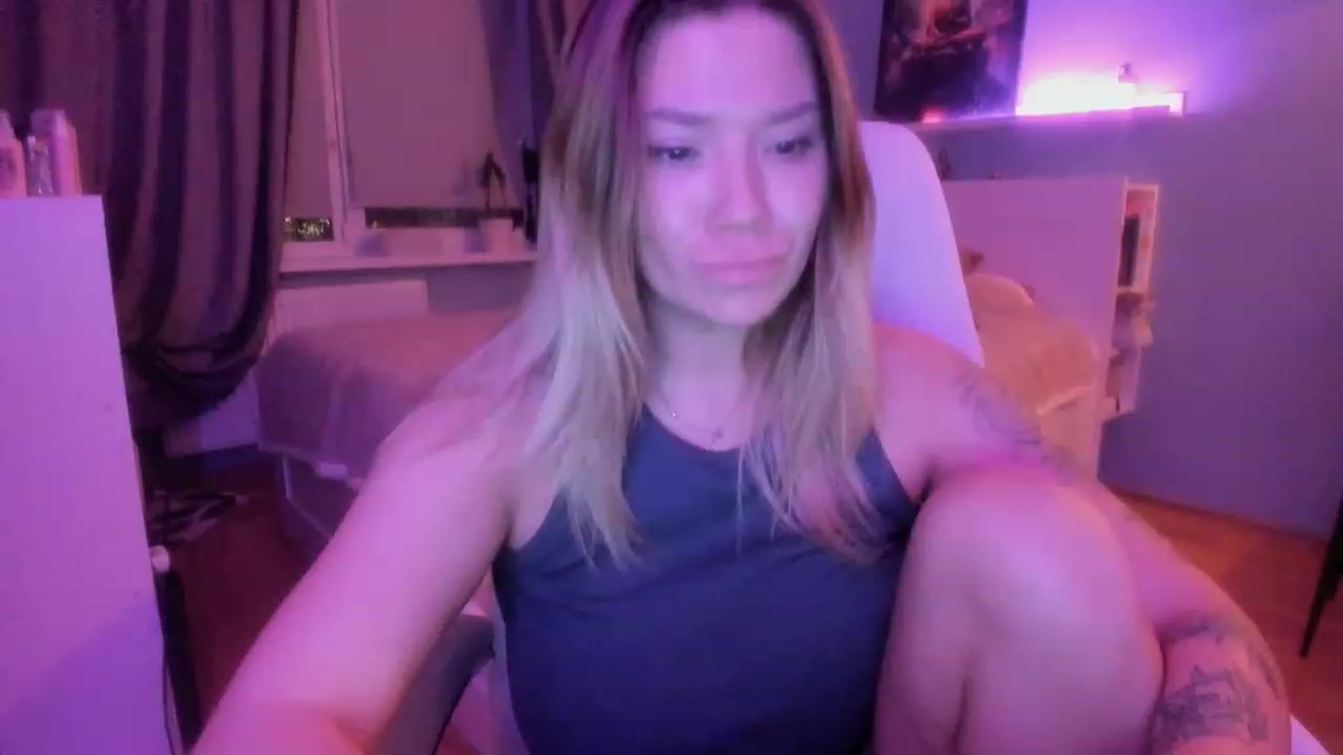 Gallery image thumbnail from NickyBlein's myfreecams stream on, 11/07/2023, 17:40 image 18 of 20