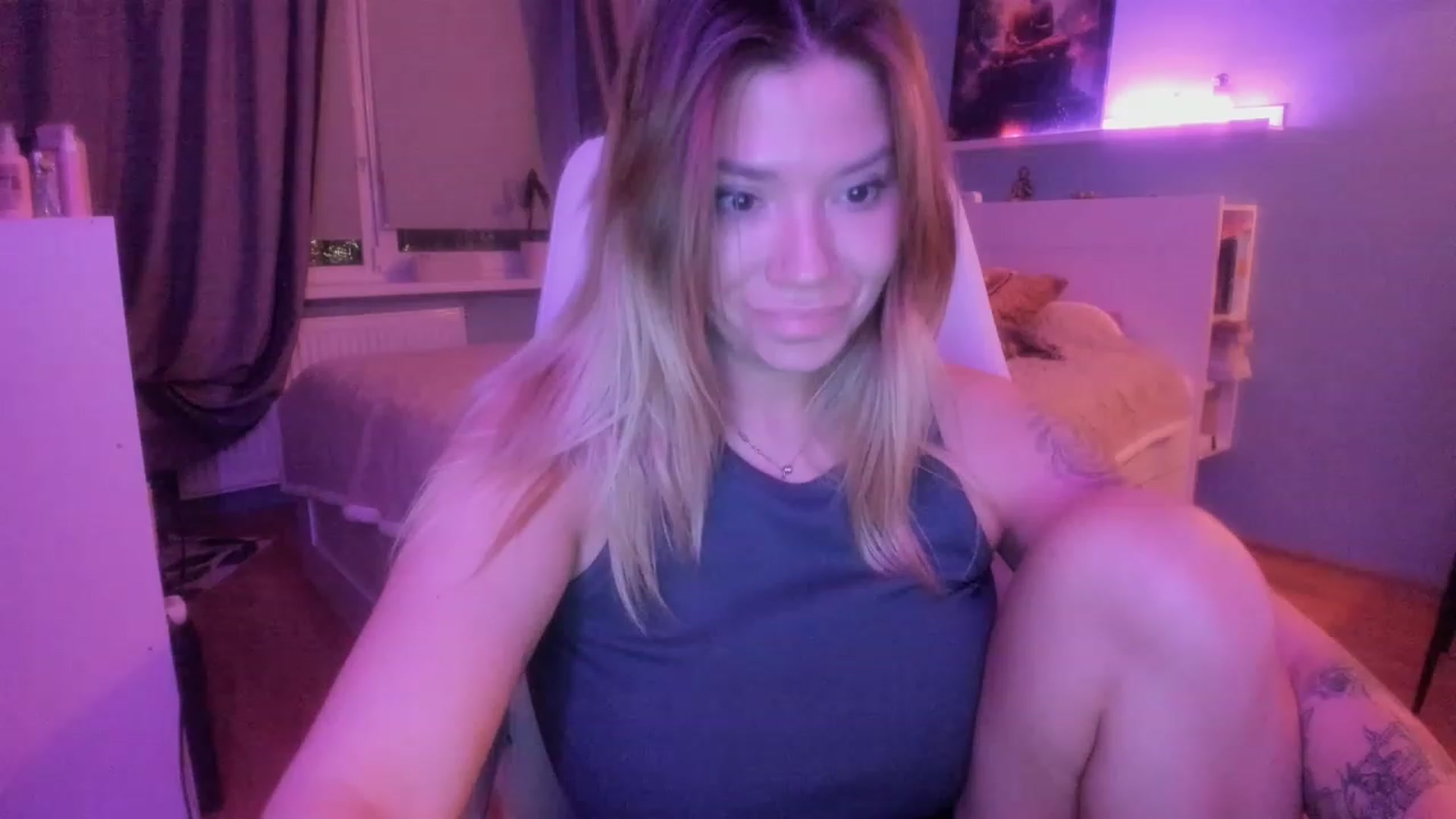 Gallery image thumbnail from NickyBlein's myfreecams stream on, 11/07/2023, 17:40 image 2 of 20