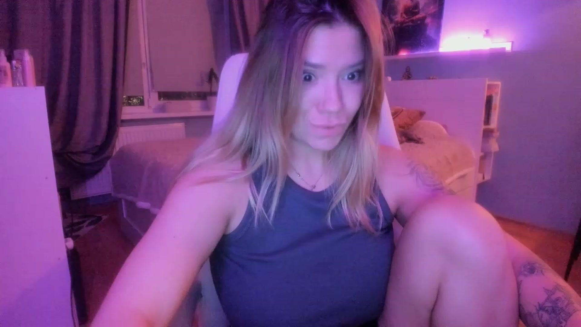Gallery image thumbnail from NickyBlein's myfreecams stream on, 11/07/2023, 17:40 image 6 of 20