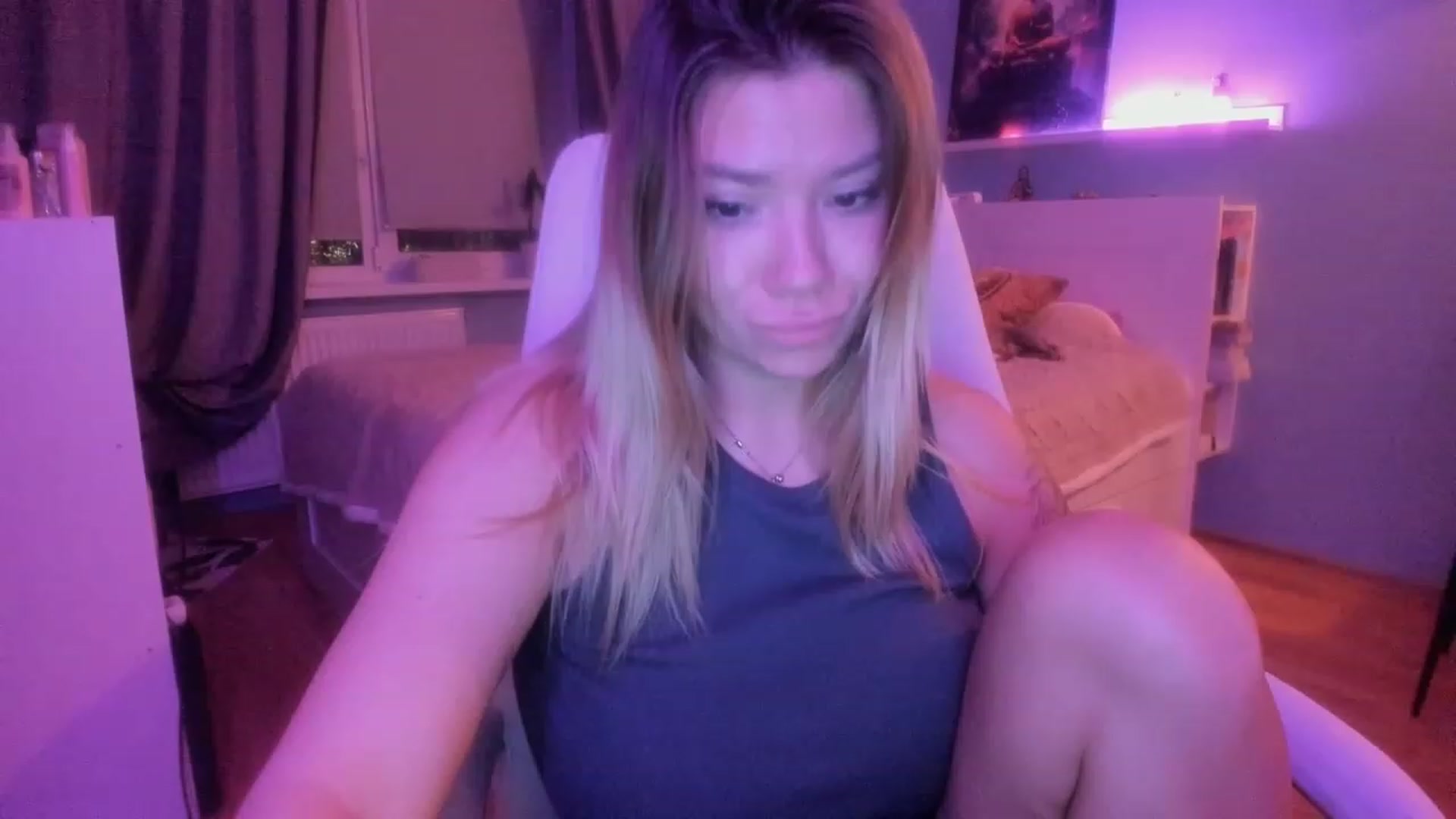 Gallery image thumbnail from NickyBlein's myfreecams stream on, 11/07/2023, 17:40 image 1 of 20