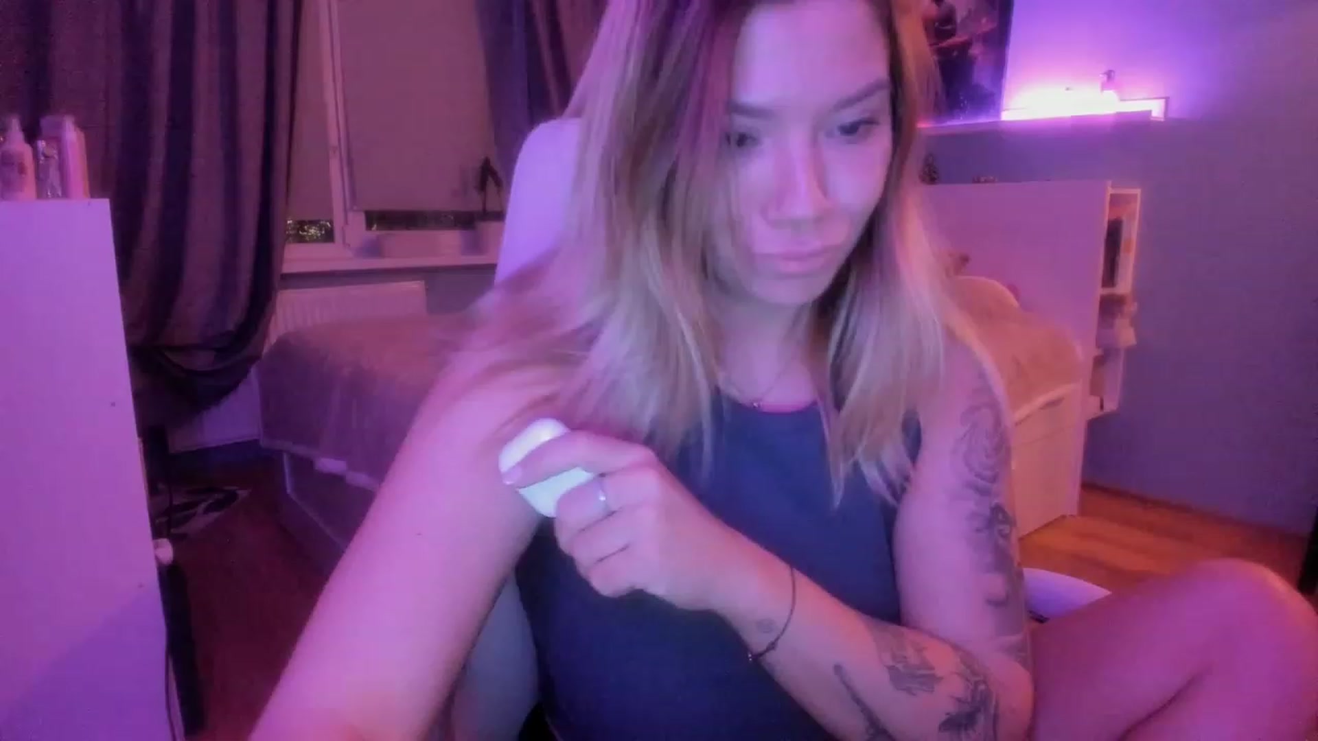 Gallery image thumbnail from NickyBlein's myfreecams stream on, 11/07/2023, 17:57 image 6 of 20