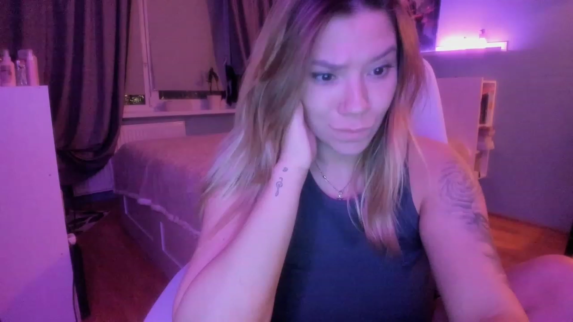 Gallery image thumbnail from NickyBlein's myfreecams stream on, 11/07/2023, 17:57 image 2 of 20