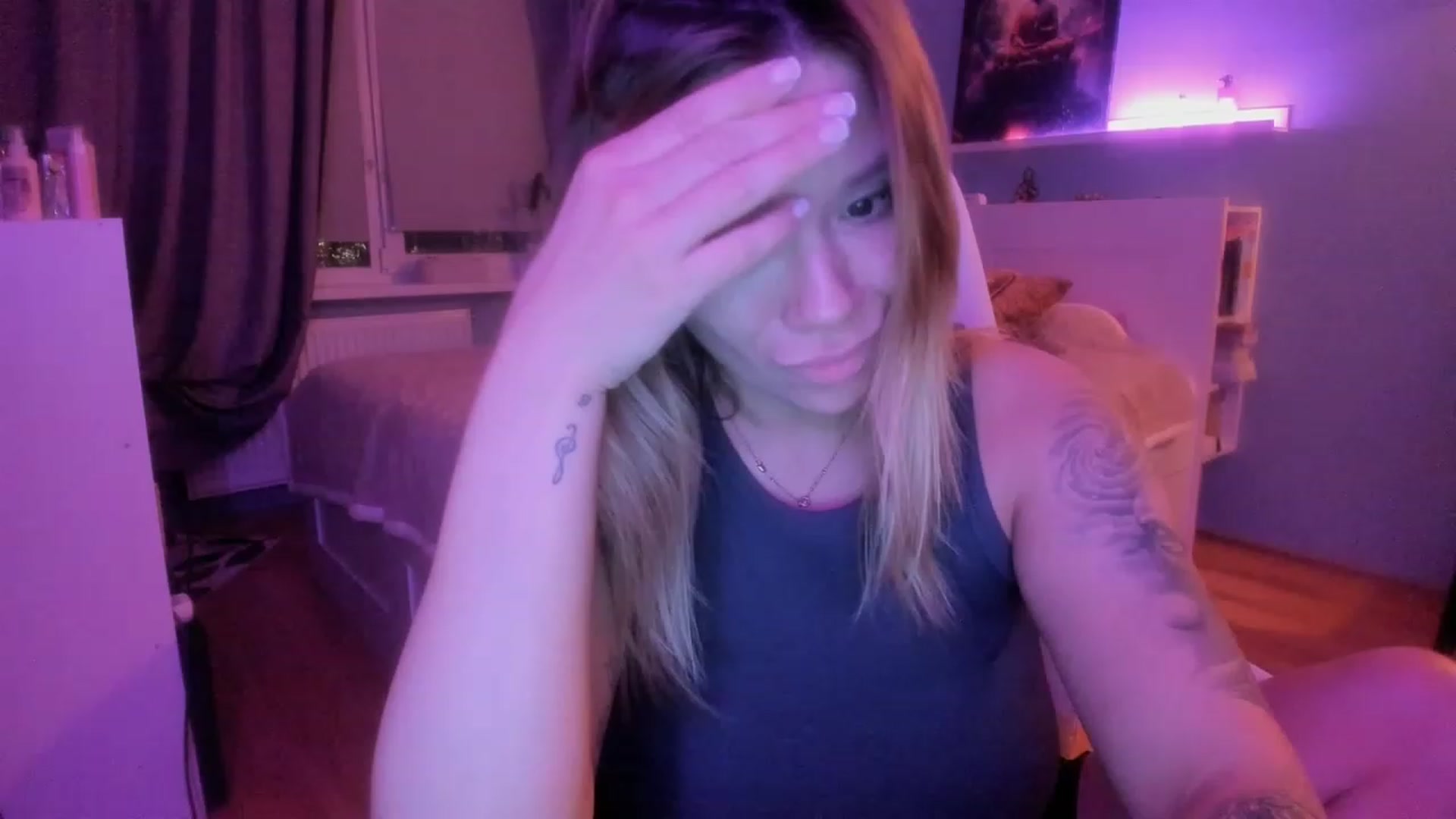 Gallery image thumbnail from NickyBlein's myfreecams stream on, 11/07/2023, 17:57 image 19 of 20