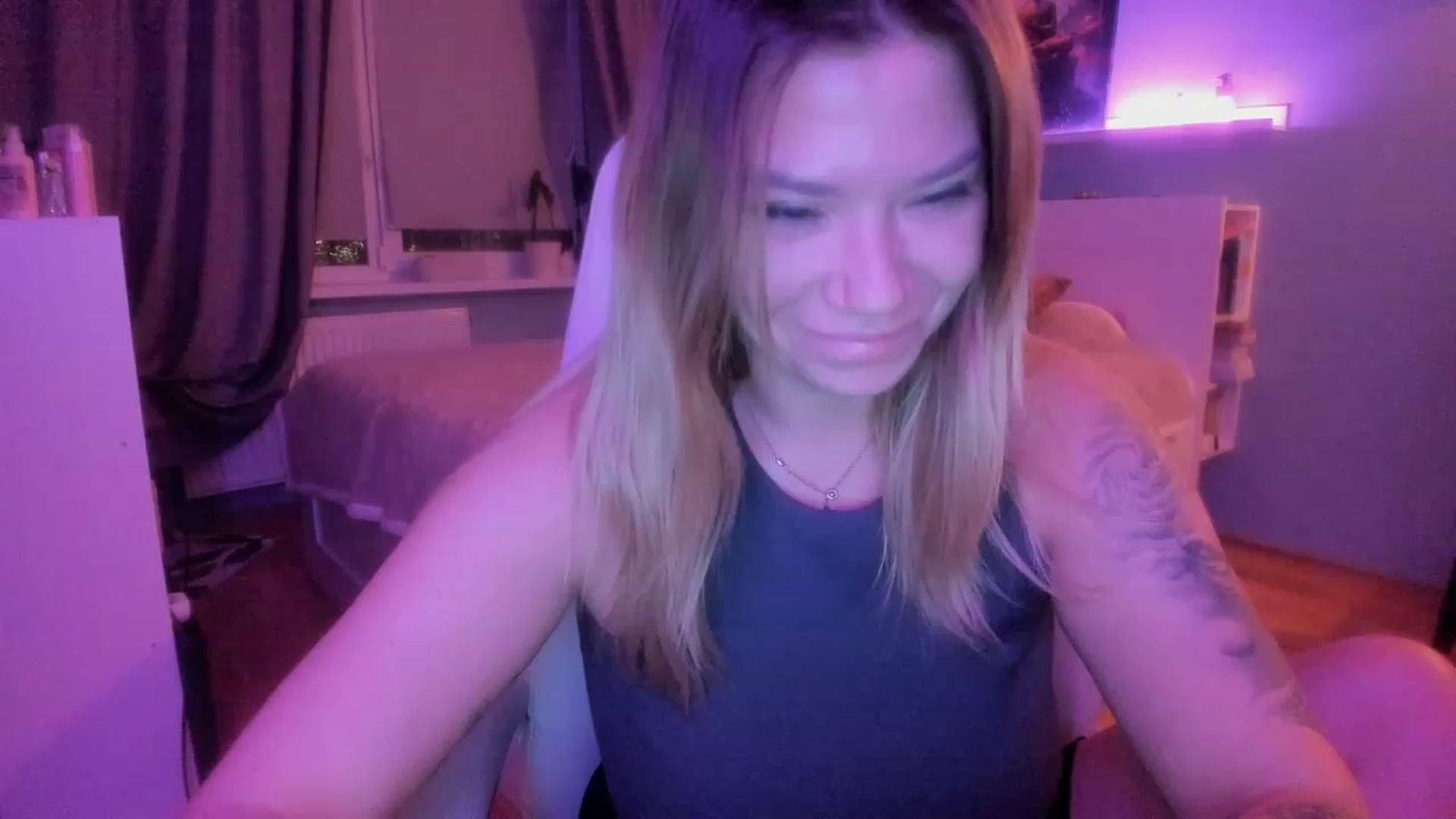 Gallery image thumbnail from NickyBlein's myfreecams stream on, 11/07/2023, 17:57 image 13 of 20