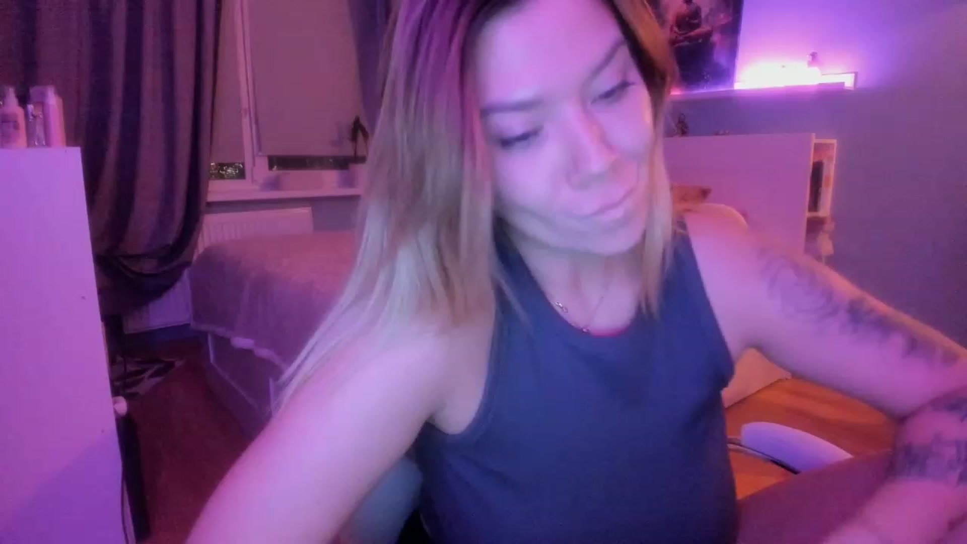 Gallery image thumbnail from NickyBlein's myfreecams stream on, 11/07/2023, 17:57 image 20 of 20
