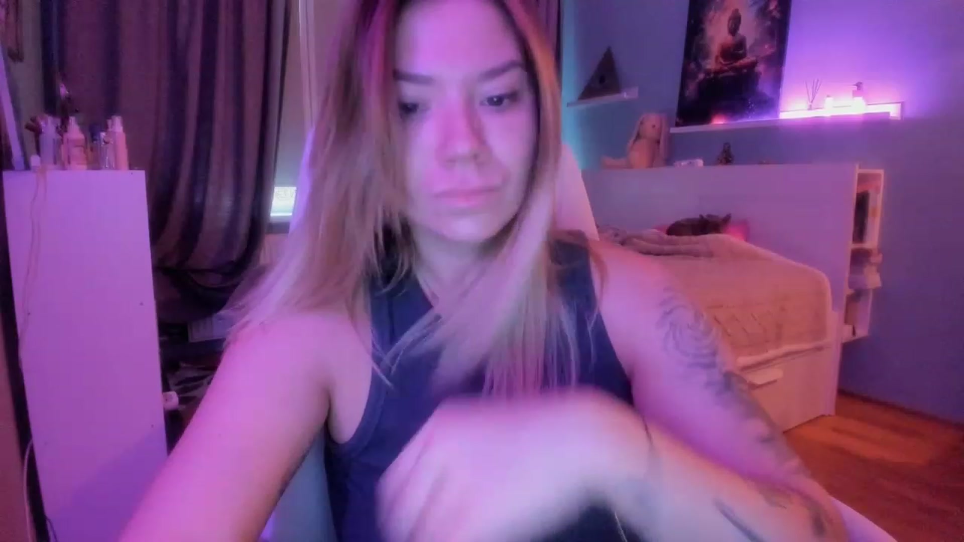Gallery image thumbnail from NickyBlein's myfreecams stream on, 11/08/2023, 07:57 image 6 of 20