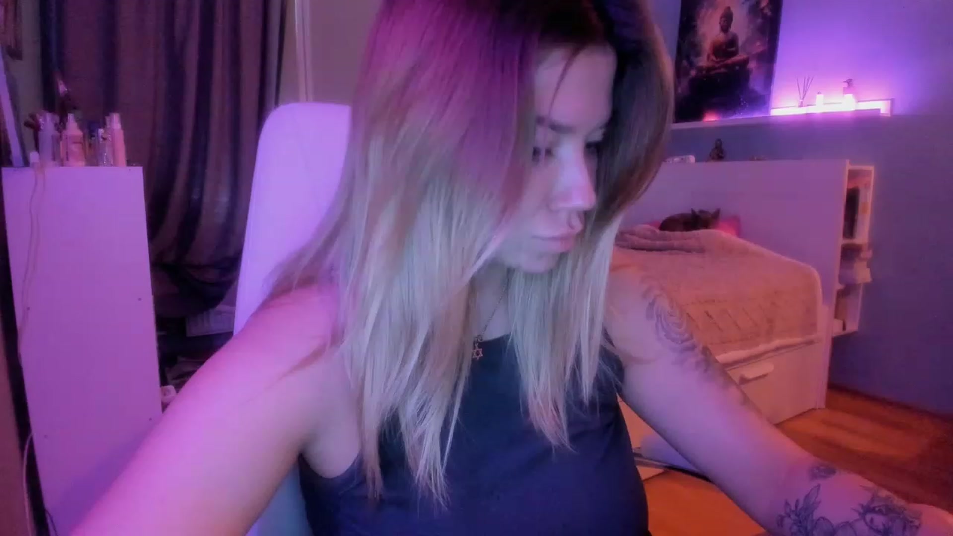 Gallery image thumbnail from NickyBlein's myfreecams stream on, 11/08/2023, 07:57 image 4 of 20