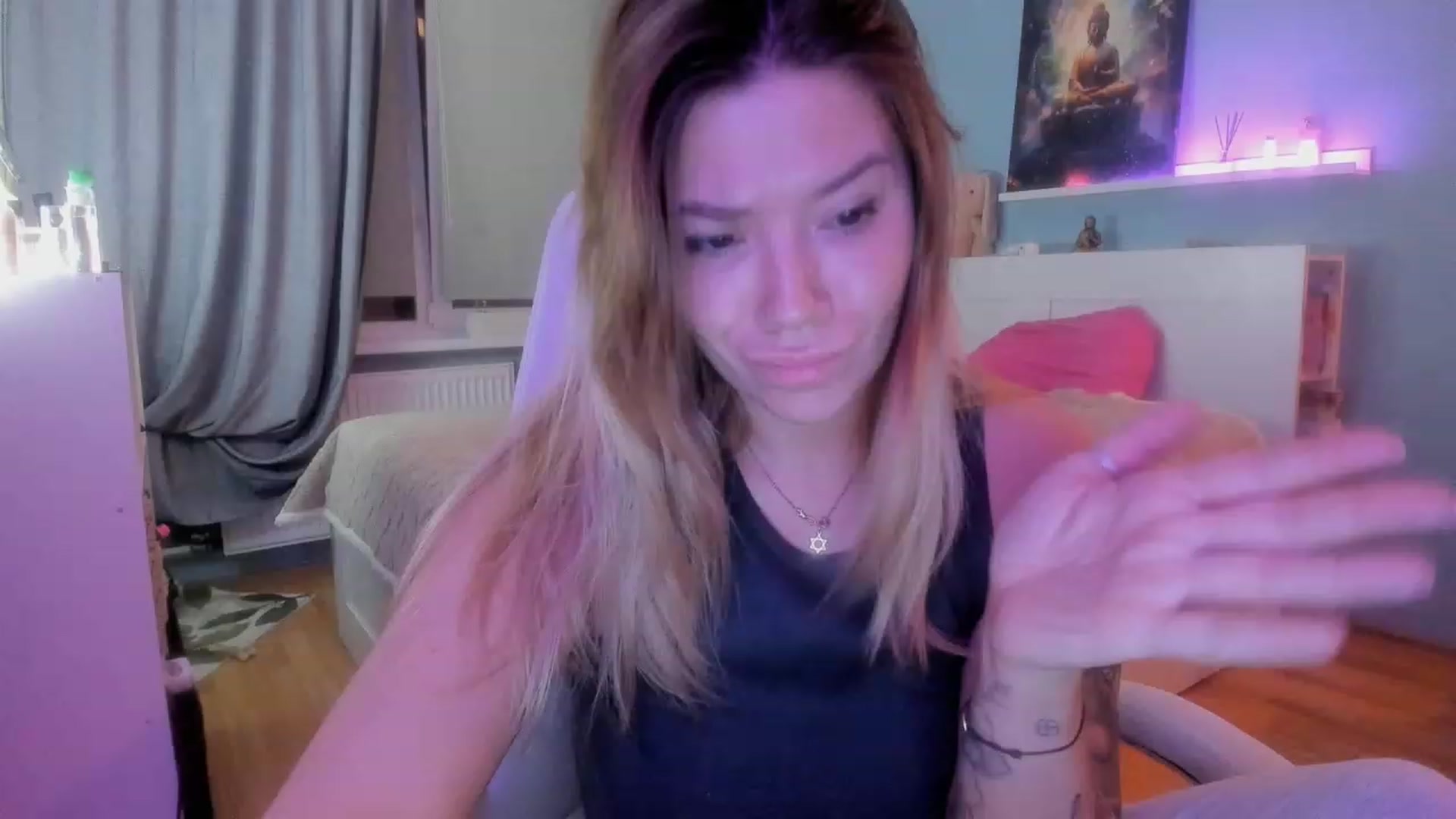 Gallery image thumbnail from NickyBlein's myfreecams stream on, 11/08/2023, 18:34 image 3 of 20