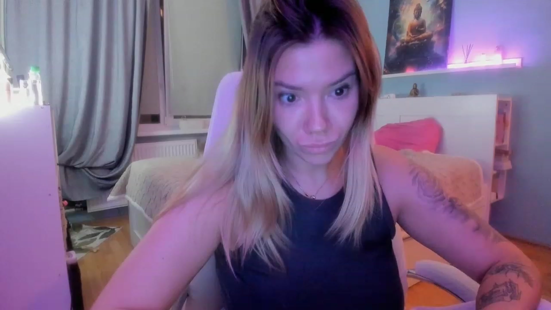 Gallery image thumbnail from NickyBlein's myfreecams stream on, 11/08/2023, 18:34 image 19 of 20