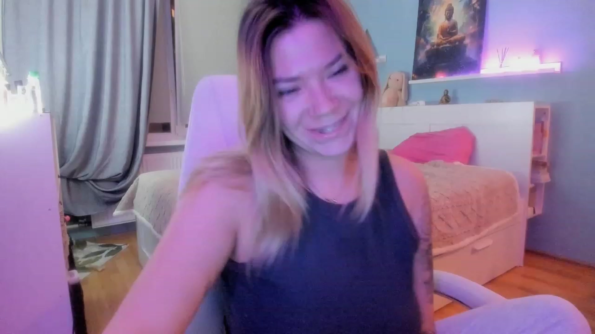 Gallery image thumbnail from NickyBlein's myfreecams stream on, 11/08/2023, 18:34 image 20 of 20
