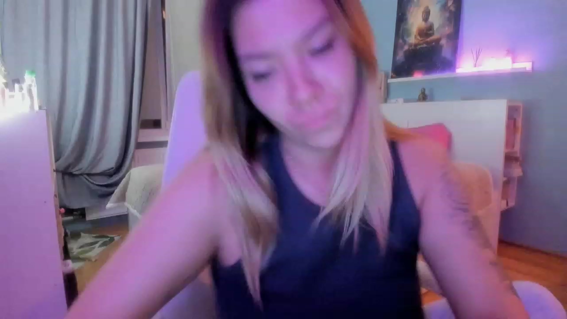 Gallery image thumbnail from NickyBlein's myfreecams stream on, 11/08/2023, 18:34 image 2 of 20