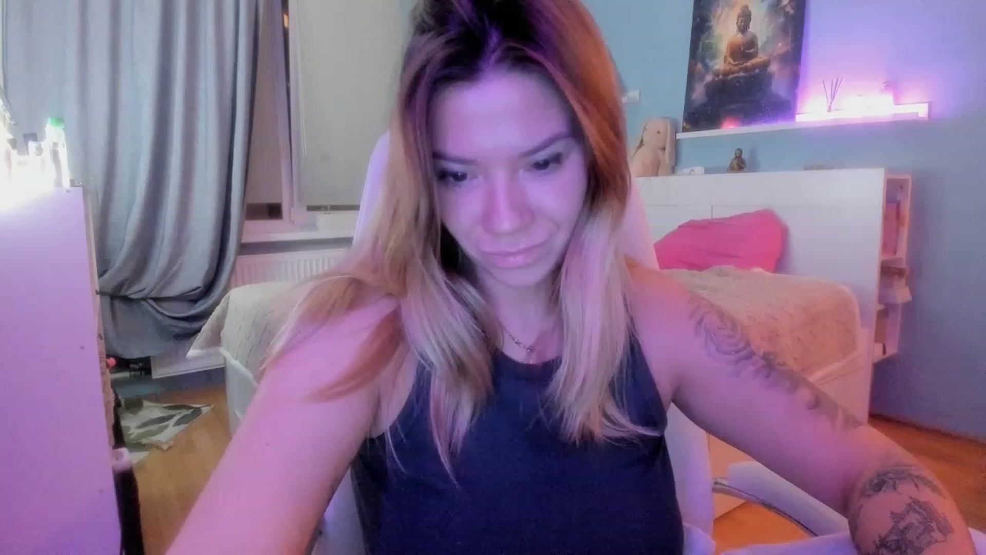 Gallery image thumbnail from NickyBlein's myfreecams stream on, 11/08/2023, 18:34 image 9 of 20