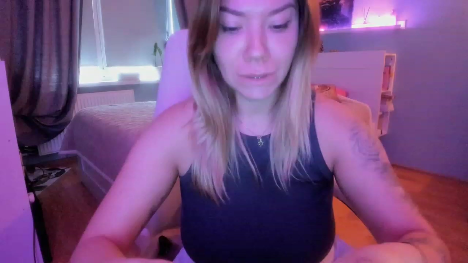 Gallery image thumbnail from NickyBlein's myfreecams stream on, 11/09/2023, 09:46 image 2 of 20