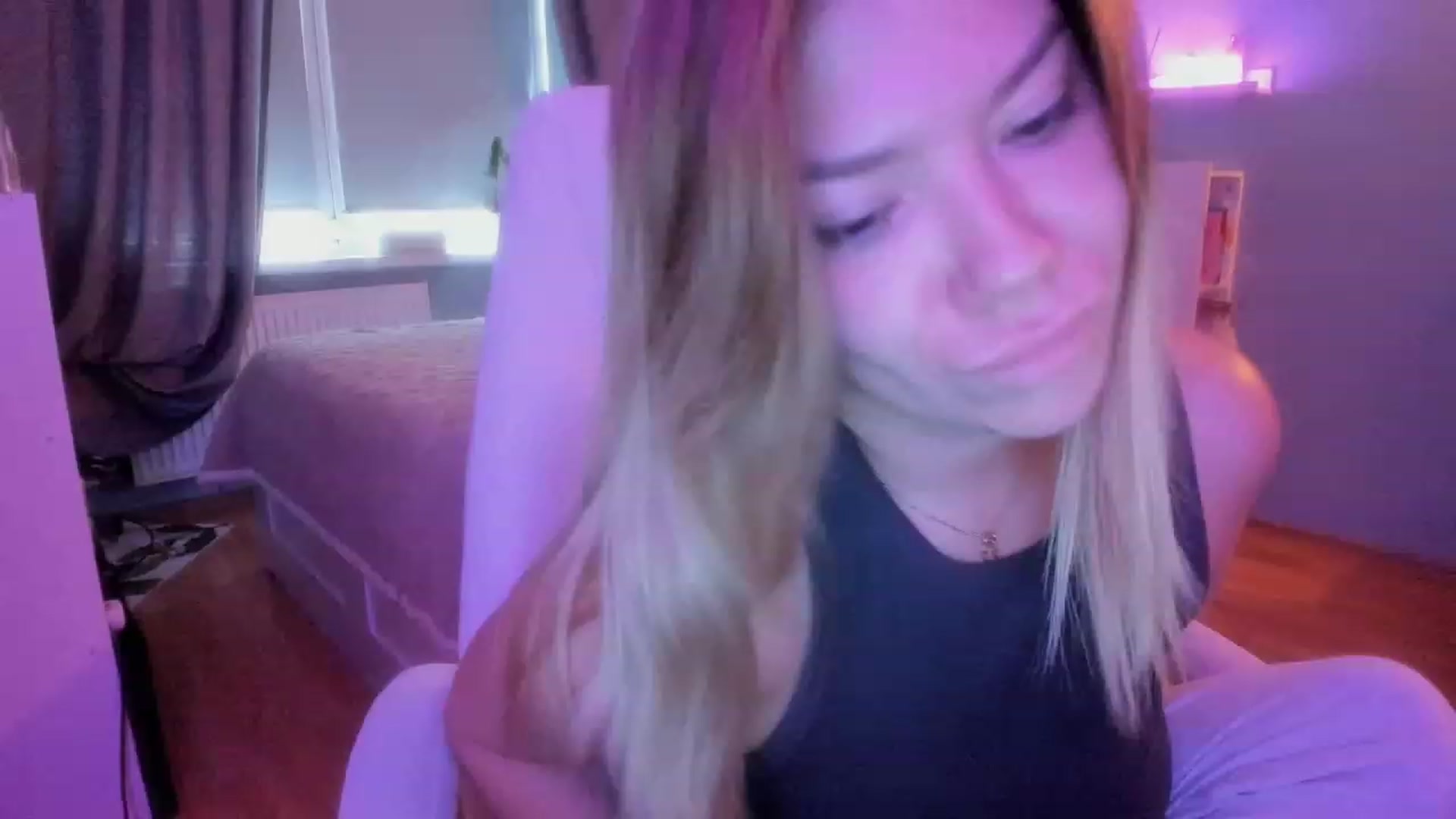 Gallery image thumbnail from NickyBlein's myfreecams stream on, 11/09/2023, 09:46 image 7 of 20