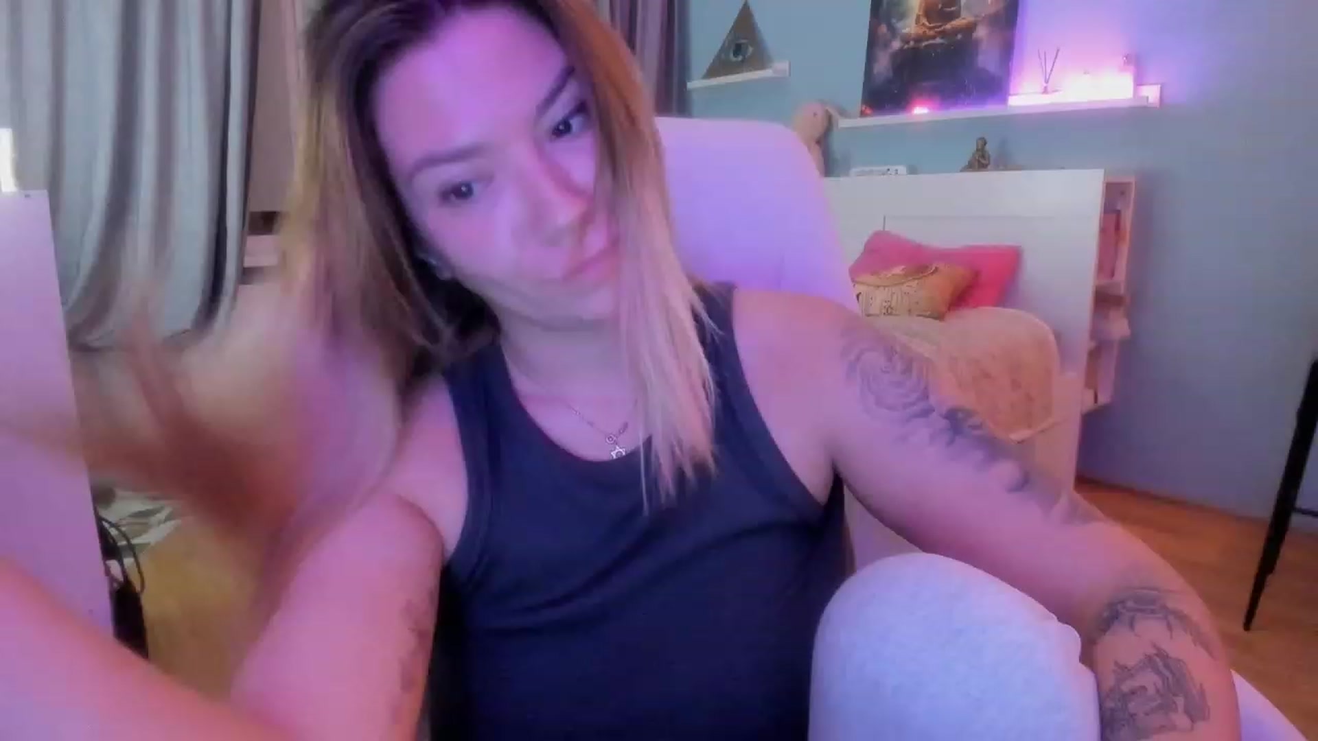 Gallery image thumbnail from NickyBlein's myfreecams stream on, 11/09/2023, 16:56 image 14 of 20