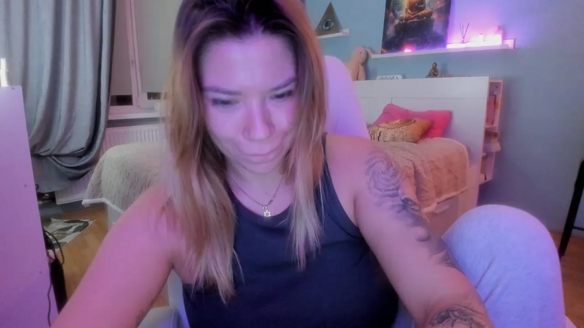 Gallery image thumbnail from NickyBlein's myfreecams stream on, 11/09/2023, 16:56 image 2 of 20