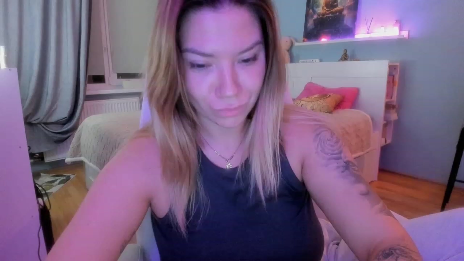 Gallery image thumbnail from NickyBlein's myfreecams stream on, 11/09/2023, 16:56 image 5 of 20