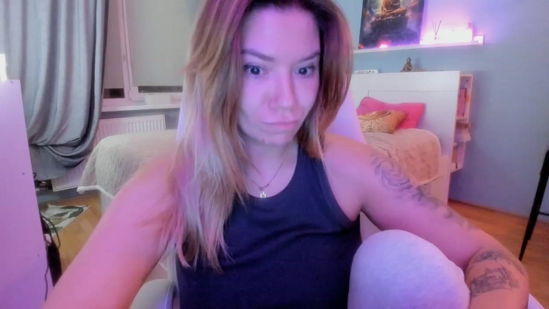 Gallery image thumbnail from NickyBlein's myfreecams stream on, 11/09/2023, 16:56 image 13 of 20