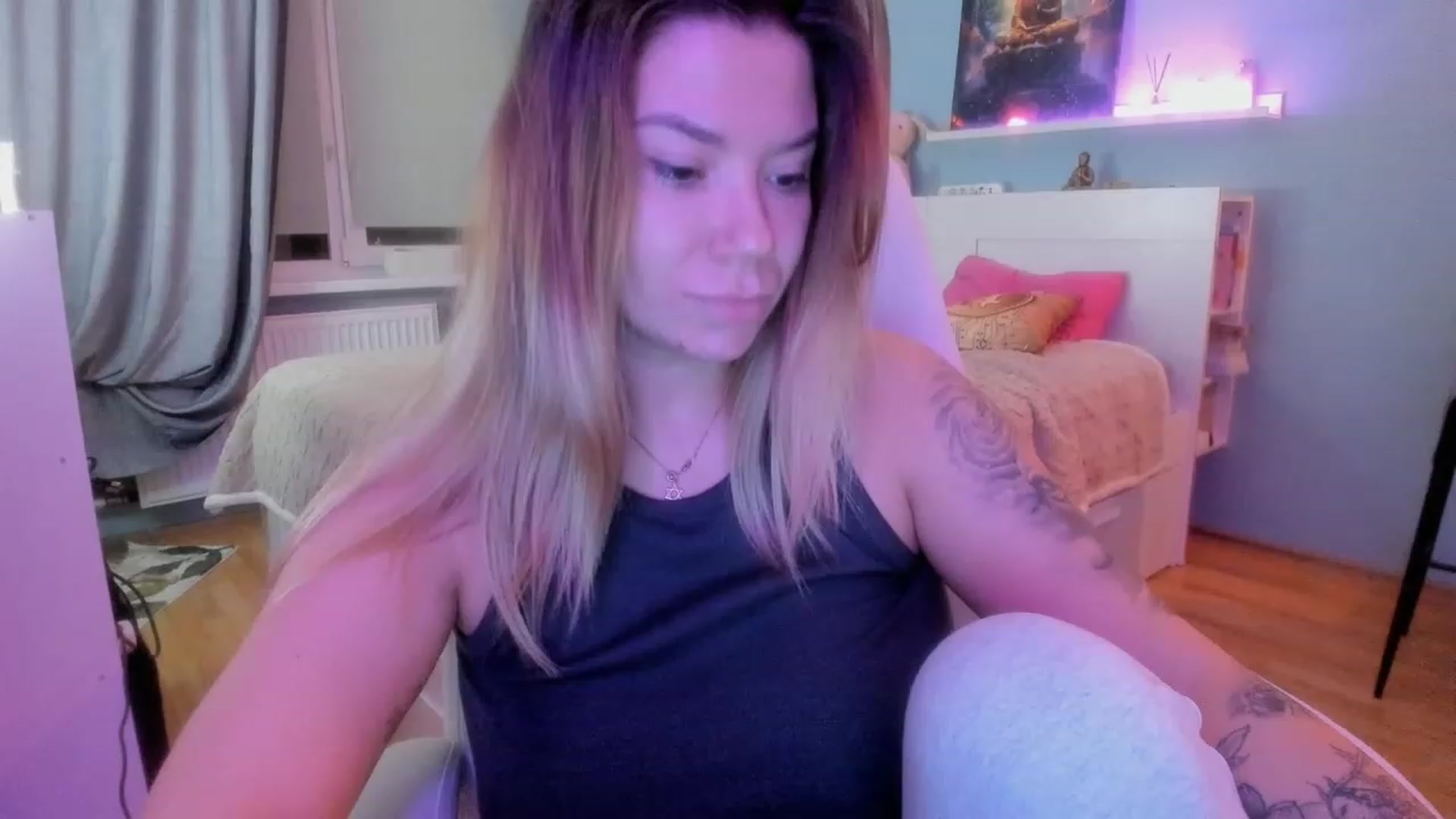 Gallery image thumbnail from NickyBlein's myfreecams stream on, 11/09/2023, 16:56 image 15 of 20