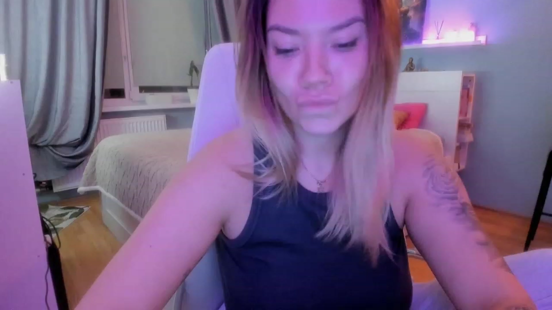 Gallery image thumbnail from NickyBlein's myfreecams stream on, 11/09/2023, 16:56 image 3 of 20