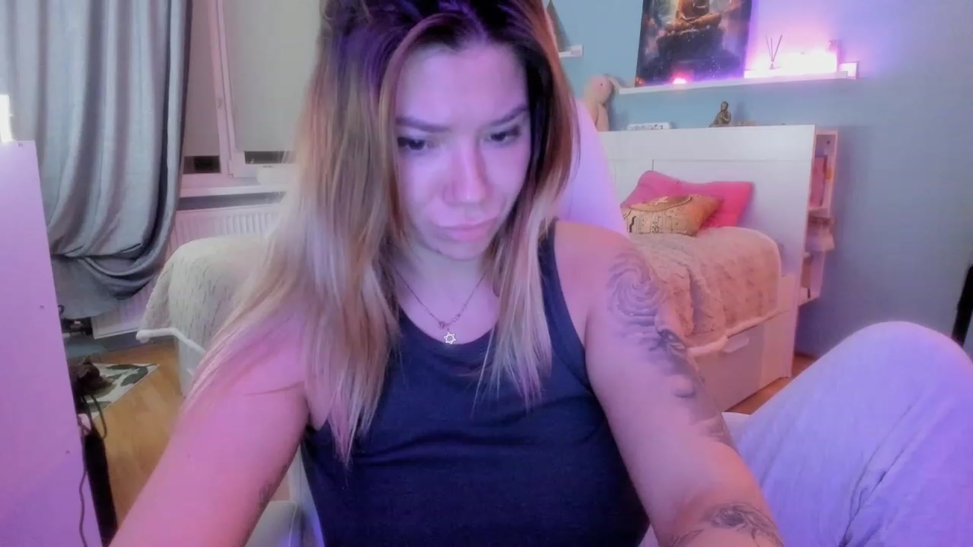 Gallery image thumbnail from NickyBlein's myfreecams stream on, 11/09/2023, 16:56 image 17 of 20