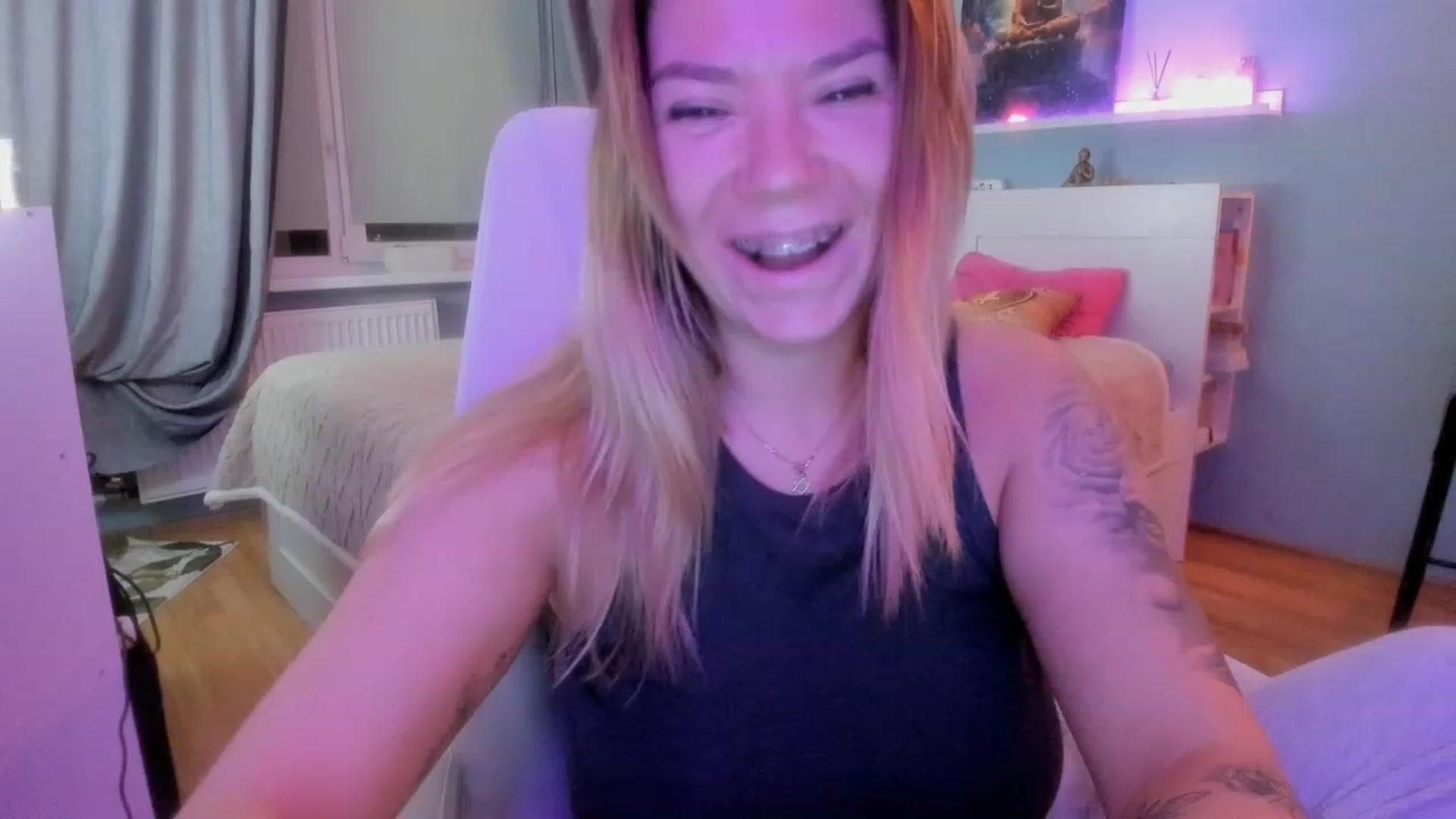 Gallery image thumbnail from NickyBlein's myfreecams stream on, 11/09/2023, 16:56 image 7 of 20