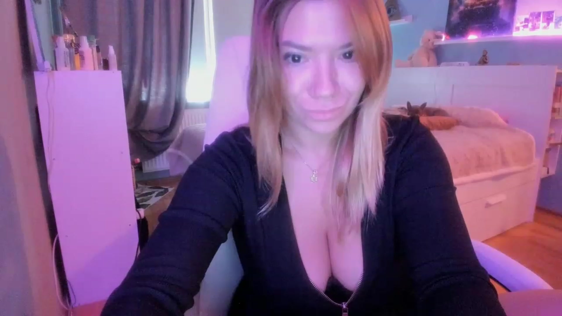 Gallery image thumbnail from NickyBlein's myfreecams stream on, 11/10/2023, 10:05 image 14 of 20