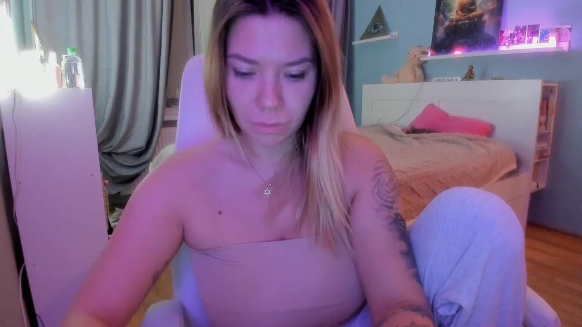 Gallery image thumbnail from NickyBlein's myfreecams stream on, 11/10/2023, 18:24 image 20 of 20