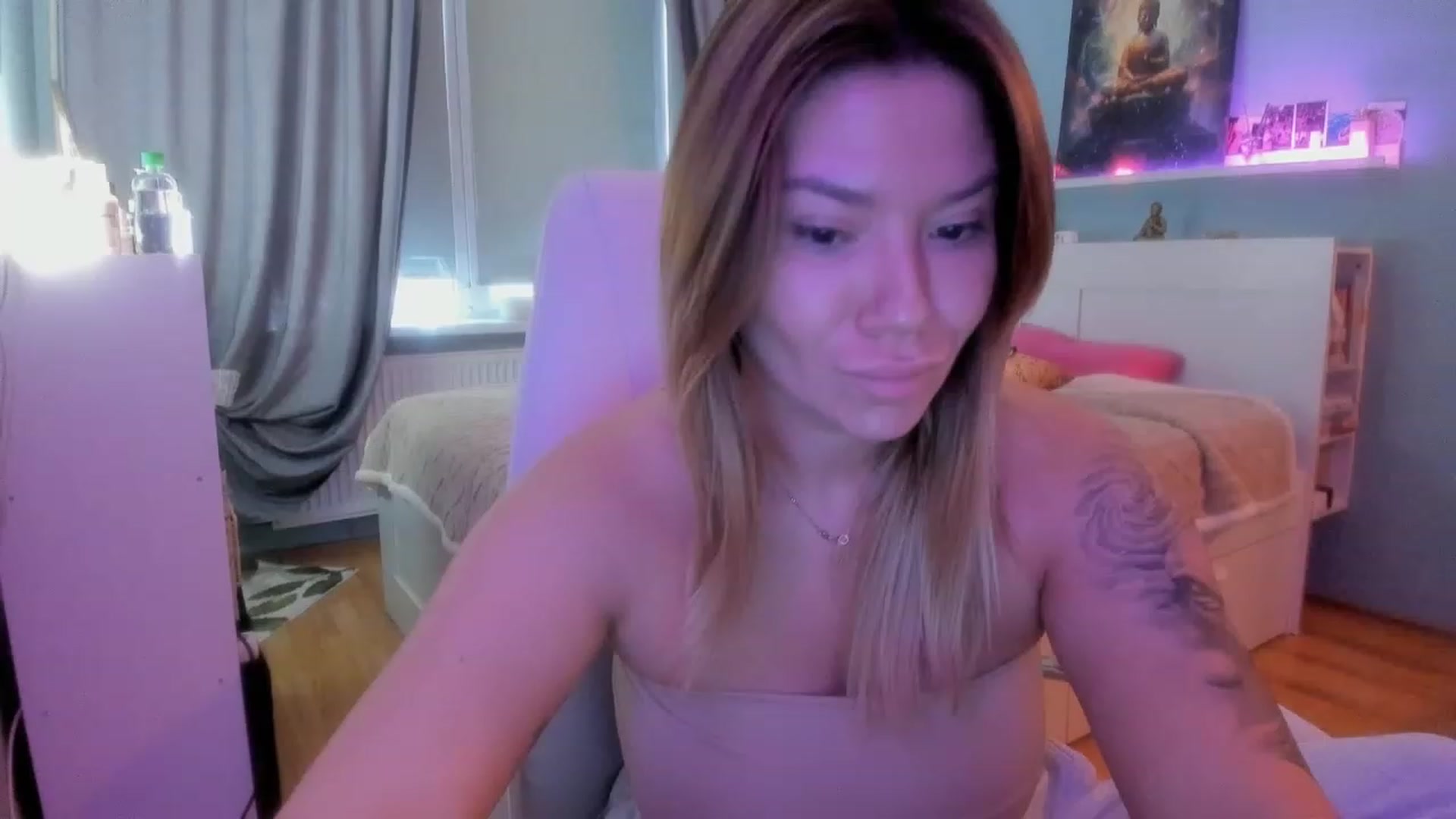 Gallery image thumbnail from NickyBlein's myfreecams stream on, 11/11/2023, 08:57 image 9 of 20