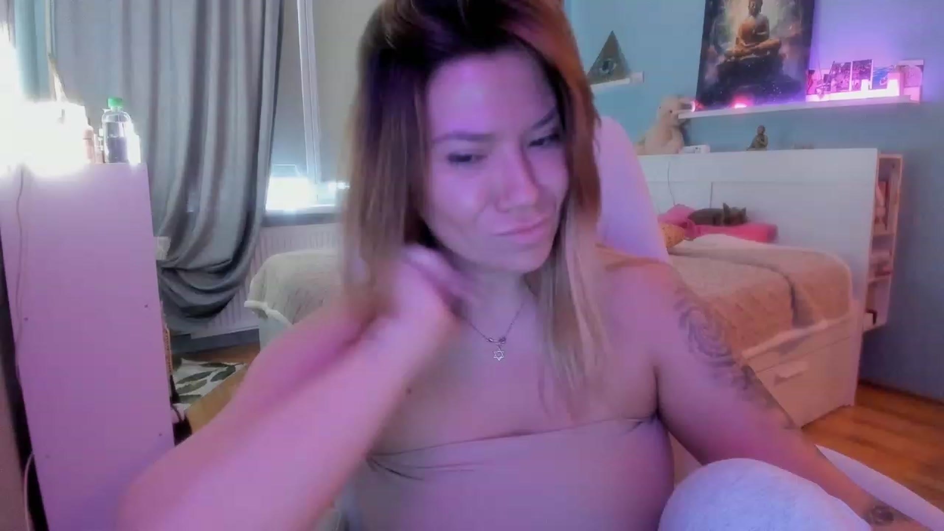 Gallery image thumbnail from NickyBlein's myfreecams stream on, 11/11/2023, 10:25 image 8 of 20