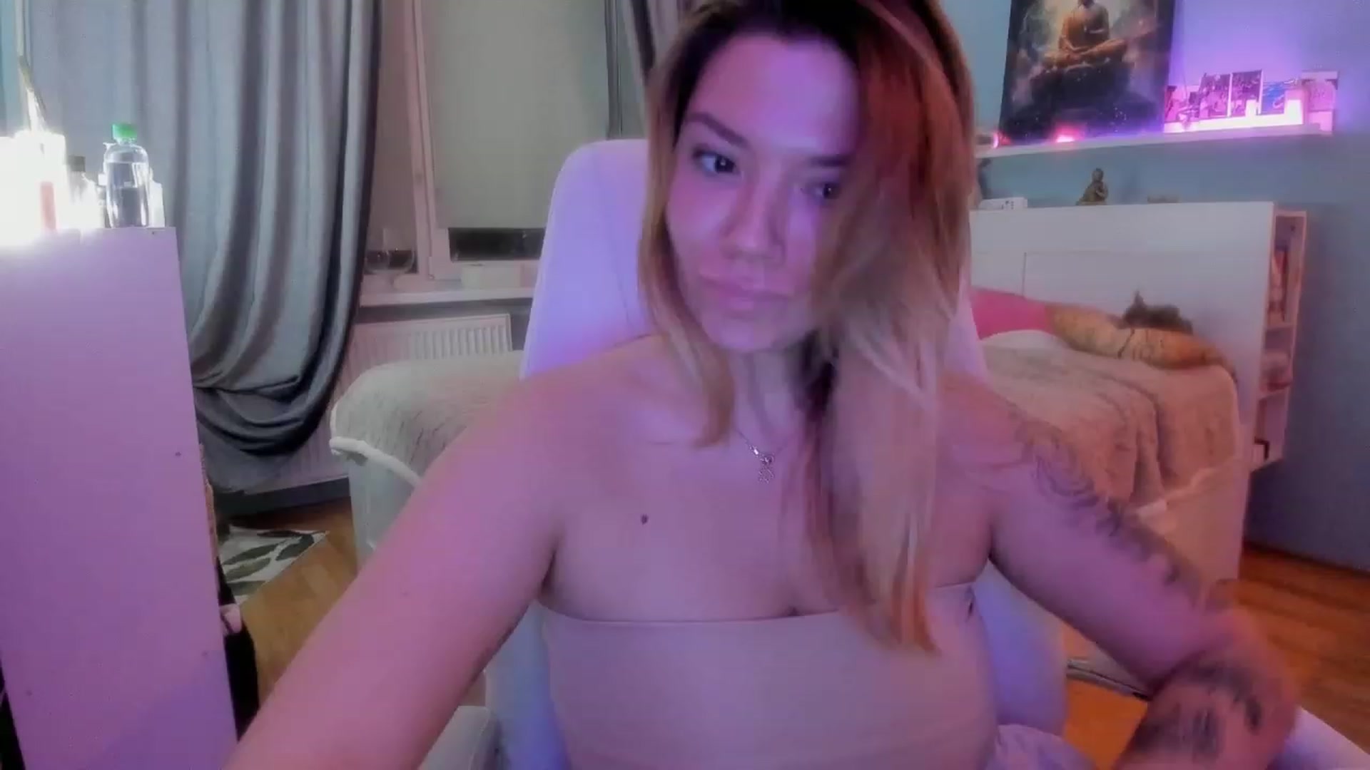 Gallery image thumbnail from NickyBlein's myfreecams stream on, 11/11/2023, 17:43 image 11 of 20