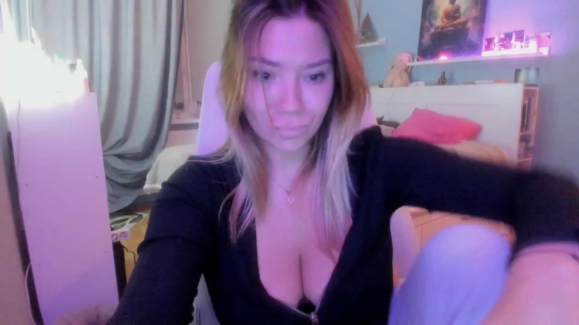 Gallery image thumbnail from NickyBlein's myfreecams stream on, 11/14/2023, 18:43 image 2 of 20