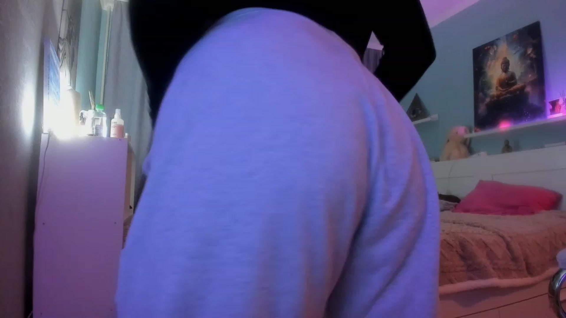 Gallery image thumbnail from NickyBlein's myfreecams stream on, 11/14/2023, 18:43 image 18 of 20