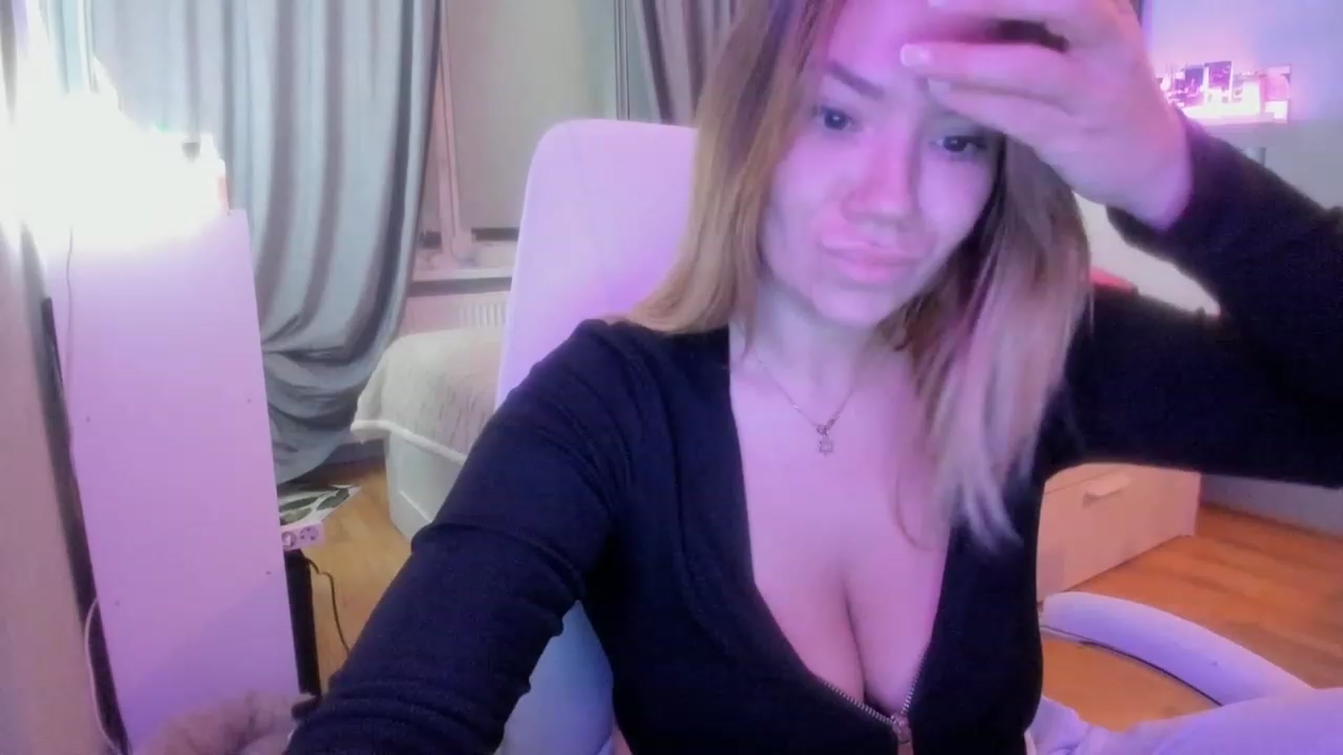 Gallery image thumbnail from NickyBlein's myfreecams stream on, 11/14/2023, 18:43 image 15 of 20