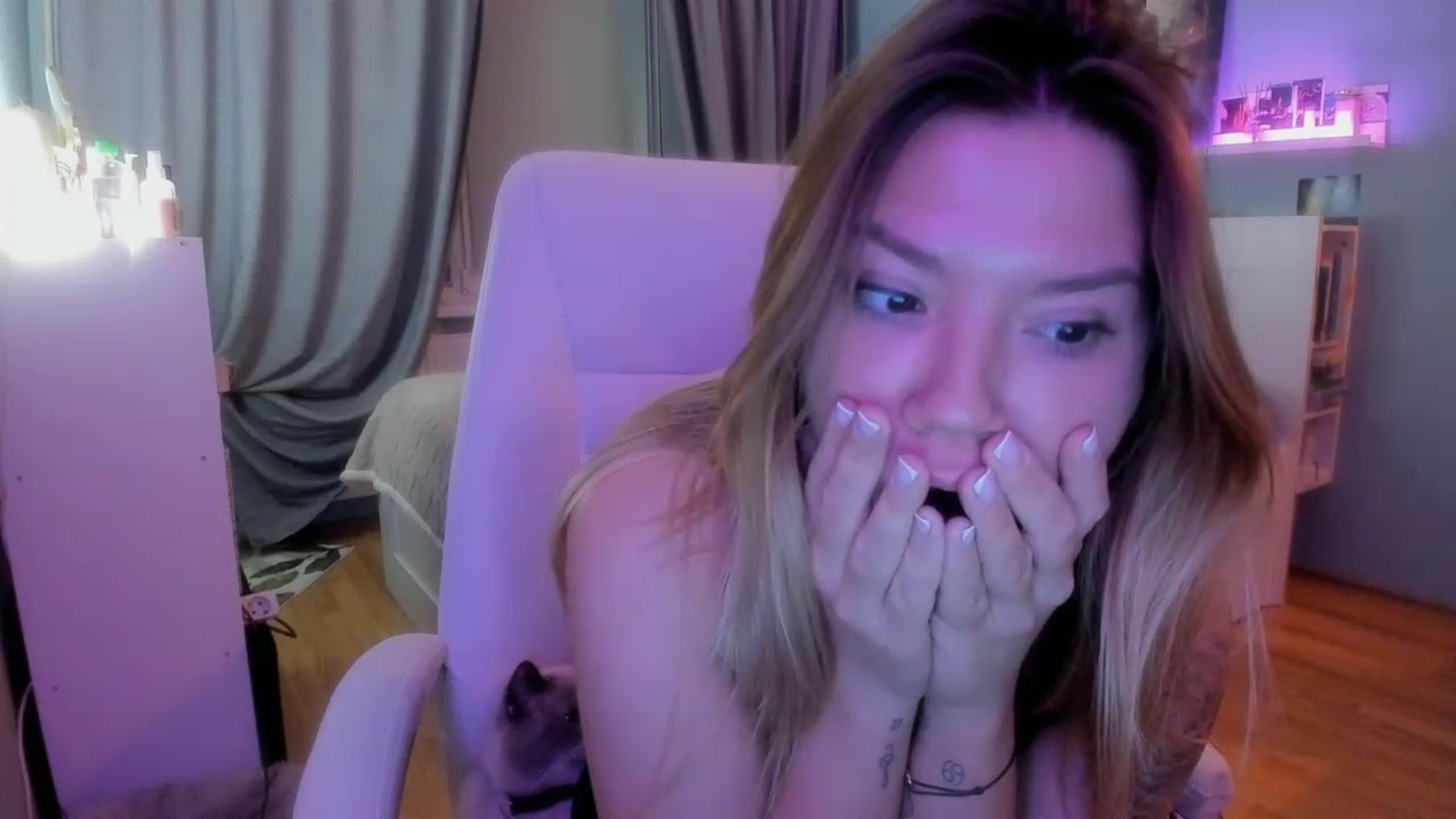 Gallery image thumbnail from NickyBlein's myfreecams stream on, 11/16/2023, 18:07 image 20 of 20