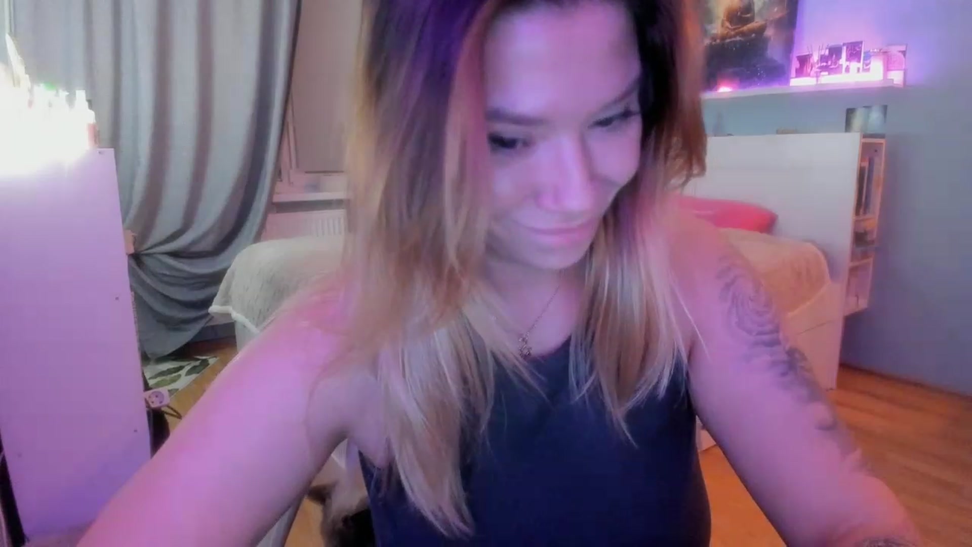 Gallery image thumbnail from NickyBlein's myfreecams stream on, 11/16/2023, 18:07 image 13 of 20