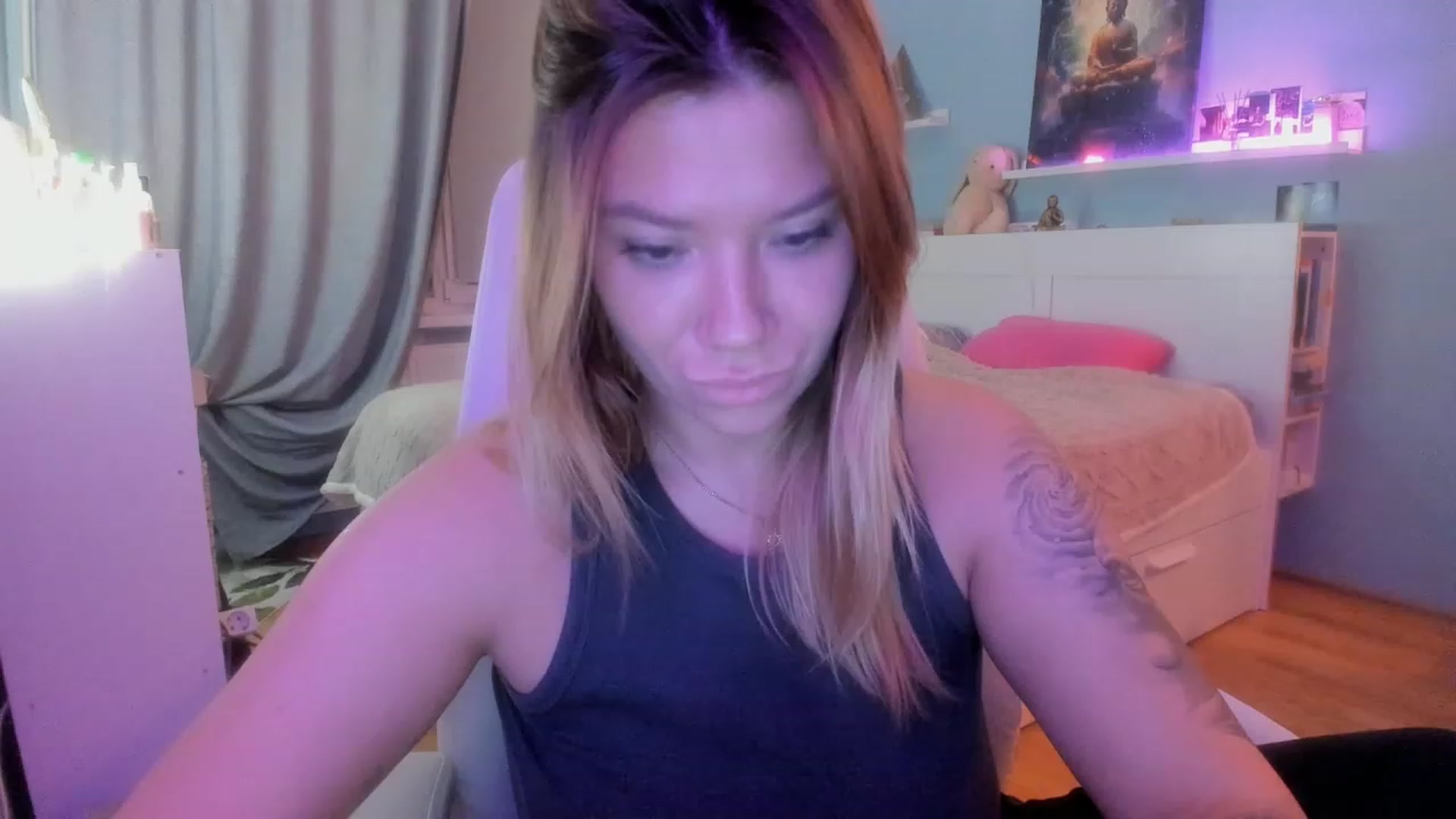 Gallery image thumbnail from NickyBlein's myfreecams stream on, 11/16/2023, 18:07 image 1 of 20