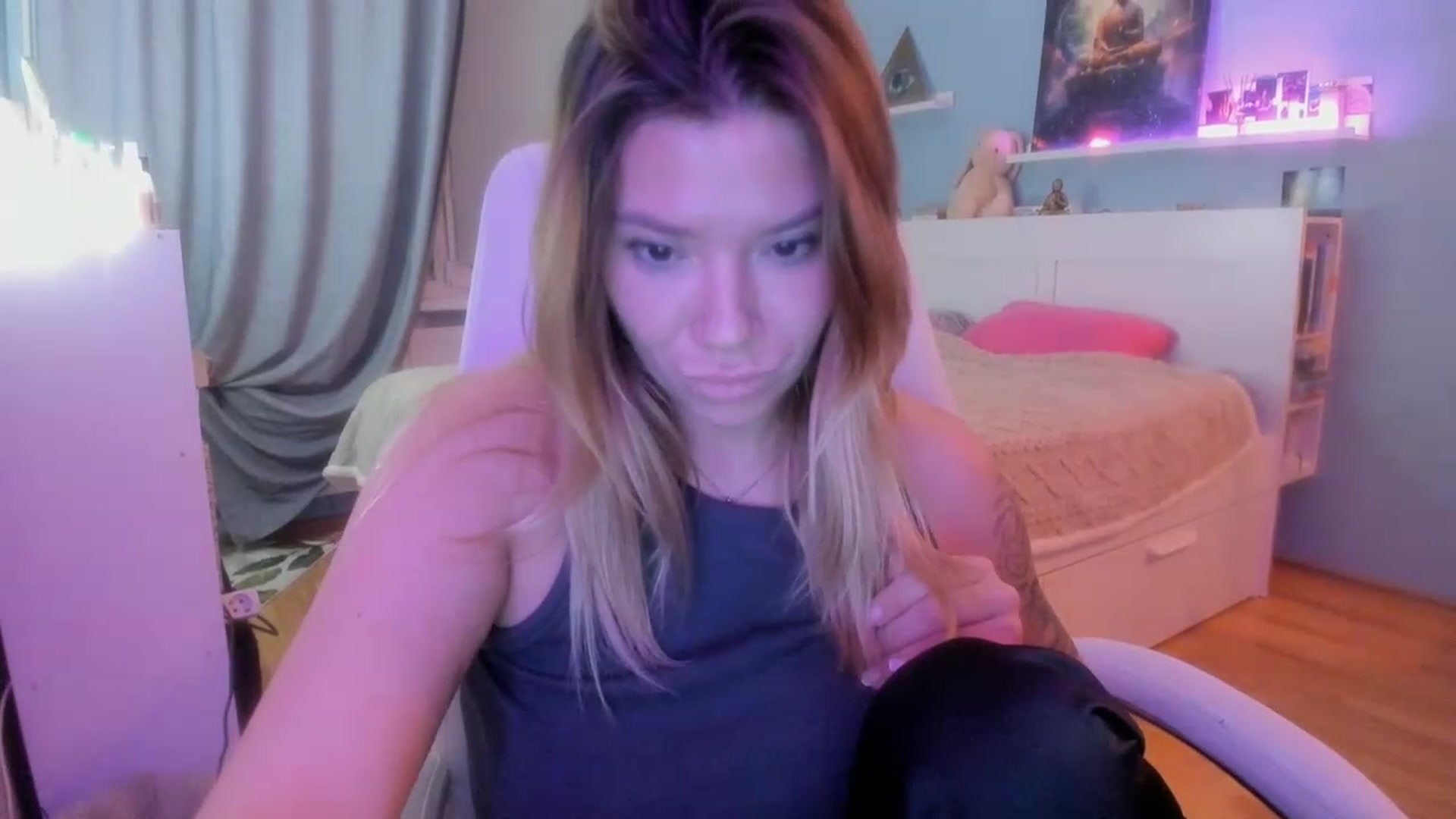 Gallery image thumbnail from NickyBlein's myfreecams stream on, 11/16/2023, 18:07 image 5 of 20
