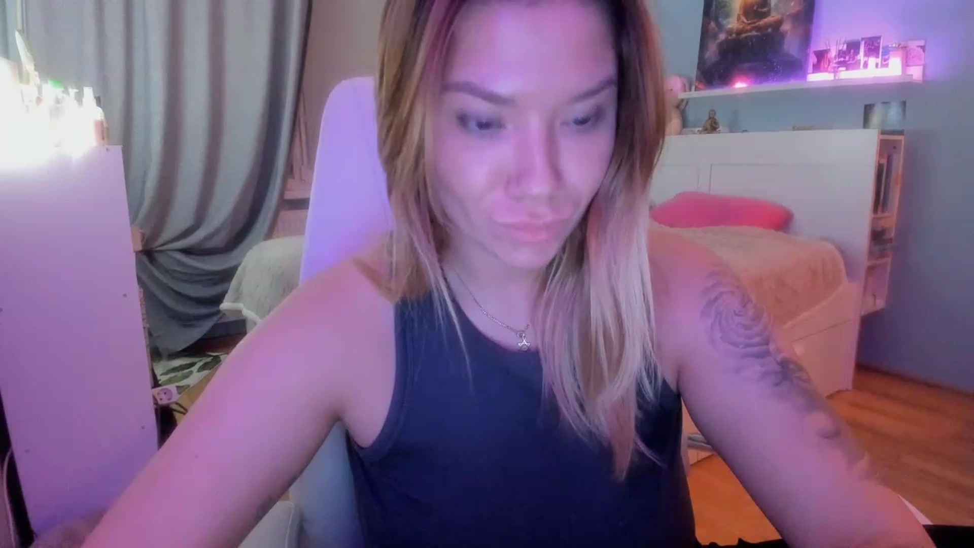 Gallery image thumbnail from NickyBlein's myfreecams stream on, 11/16/2023, 18:07 image 7 of 20