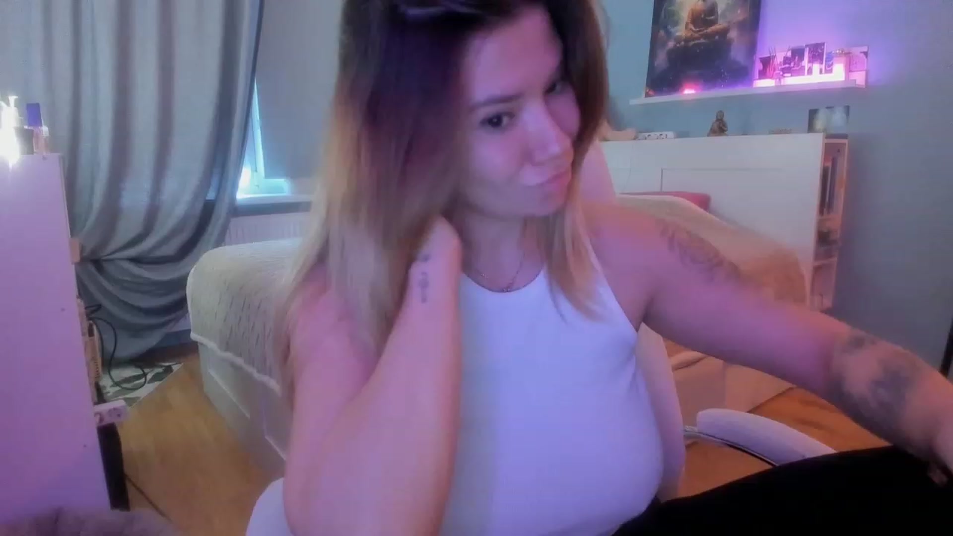 Gallery image thumbnail from NickyBlein's myfreecams stream on, 11/17/2023, 09:04 image 20 of 20